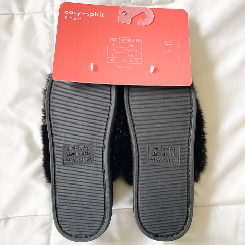 Fuzzy Slippers - Picture 6 of 8
